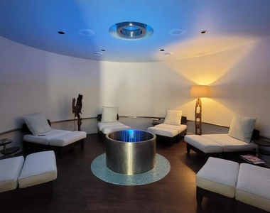 945 Registry Boulevard - Photo Thumbnail 34