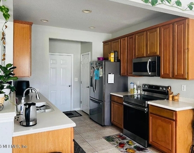 11118 Fallgate Point Court - Photo Thumbnail 6