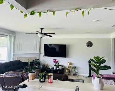 11118 Fallgate Point Court - Photo Thumbnail 1