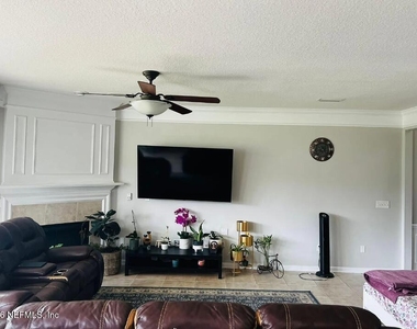 11118 Fallgate Point Court - Photo Thumbnail 4