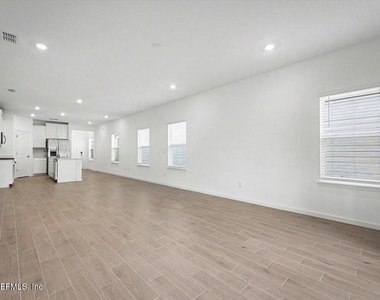 3979 Haydon Burns Place - Photo Thumbnail 14