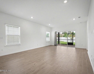 3979 Haydon Burns Place - Photo Thumbnail 13