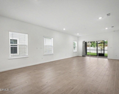 3979 Haydon Burns Place - Photo Thumbnail 9