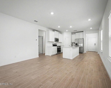 3979 Haydon Burns Place - Photo Thumbnail 11