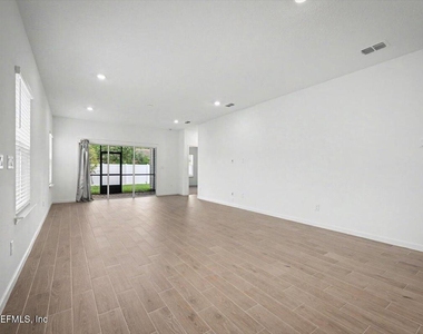 3979 Haydon Burns Place - Photo Thumbnail 10