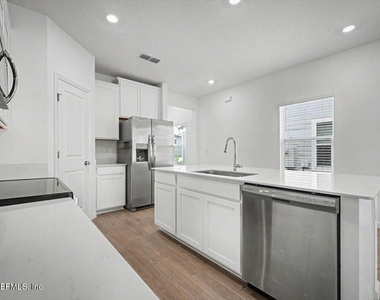 3979 Haydon Burns Place - Photo Thumbnail 7