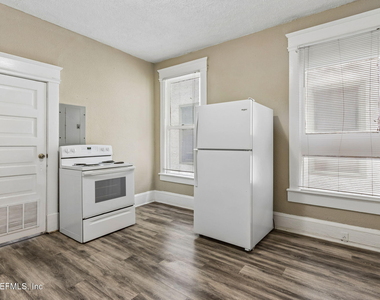 2749 Vernon Terrace - Photo Thumbnail 11