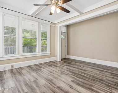 2749 Vernon Terrace - Photo Thumbnail 8