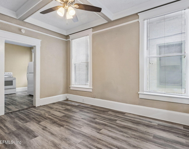 2749 Vernon Terrace - Photo Thumbnail 10