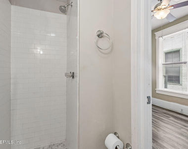 2749 Vernon Terrace - Photo Thumbnail 20