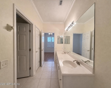 10469 Creston Glen Circle E - Photo Thumbnail 19