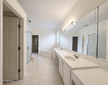 10469 Creston Glen Circle E - Photo Thumbnail 14