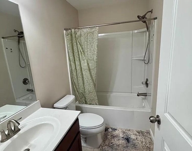 1540 Winshire Cove - Photo Thumbnail 9
