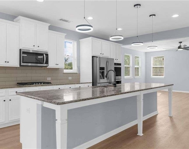 5435 Mirror Lake Drive - Photo Thumbnail 13