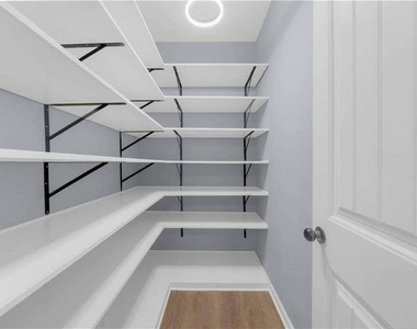 5435 Mirror Lake Drive - Photo Thumbnail 27