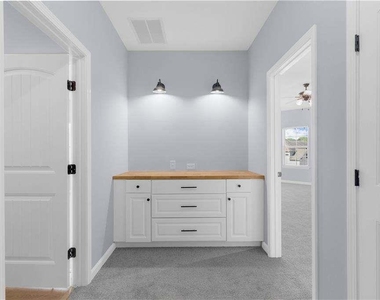 5435 Mirror Lake Drive - Photo Thumbnail 31
