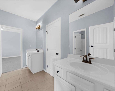 5435 Mirror Lake Drive - Photo Thumbnail 45
