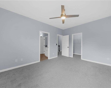 5435 Mirror Lake Drive - Photo Thumbnail 47