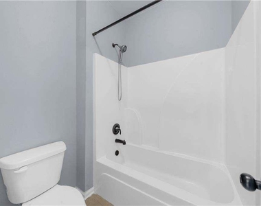 5435 Mirror Lake Drive - Photo Thumbnail 46