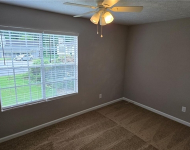 1680 Wee Kirk Road Se - Photo Thumbnail 6