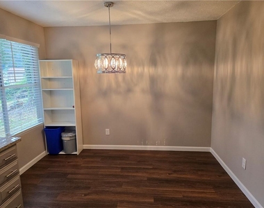 1680 Wee Kirk Road Se - Photo Thumbnail 2