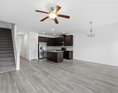 7134 Gladstone Circle - Photo Thumbnail 5