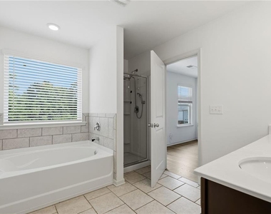 7134 Gladstone Circle - Photo Thumbnail 15