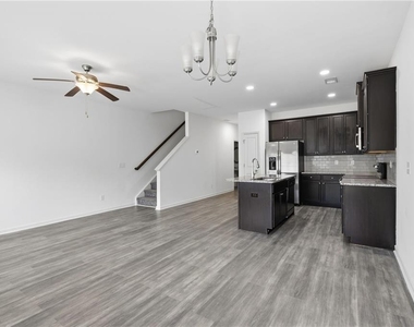 7134 Gladstone Circle - Photo Thumbnail 6