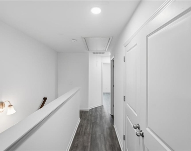7134 Gladstone Circle - Photo Thumbnail 22