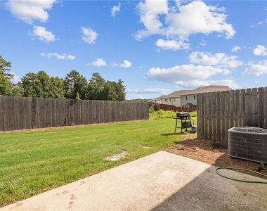 7134 Gladstone Circle - Photo Thumbnail 23