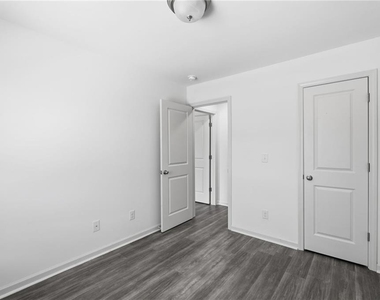 7134 Gladstone Circle - Photo Thumbnail 19