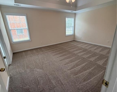 1244 Saxony Drive Se - Photo Thumbnail 1