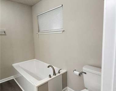 3724 Spring Garden Lane - Photo Thumbnail 8