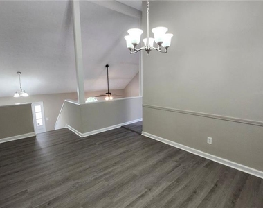 3724 Spring Garden Lane - Photo Thumbnail 3