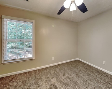 10035 Feather Sound Court - Photo Thumbnail 12