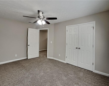 1075 Crystal Water Drive - Photo Thumbnail 11