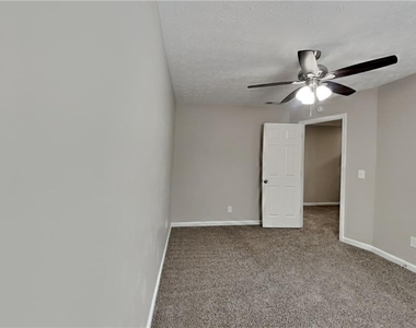 1075 Crystal Water Drive - Photo Thumbnail 12