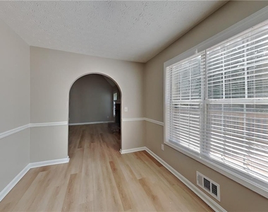 1075 Crystal Water Drive - Photo Thumbnail 3