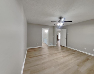 1075 Crystal Water Drive - Photo Thumbnail 7