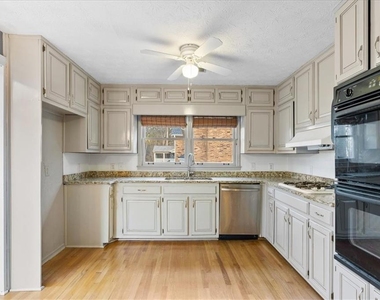 5363 Amhurst Drive - Photo Thumbnail 8