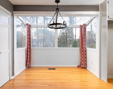 5363 Amhurst Drive - Photo Thumbnail 9