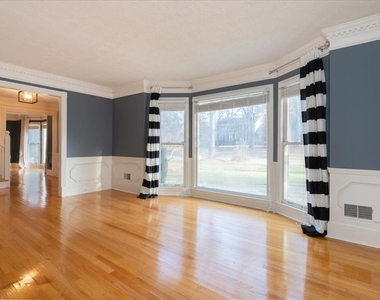 5363 Amhurst Drive - Photo Thumbnail 3
