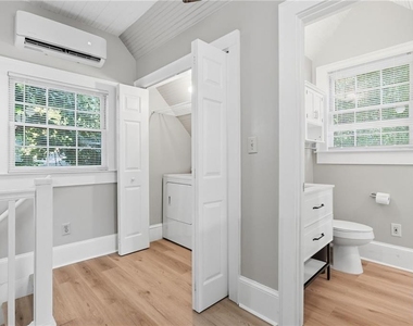 826 Mentelle Drive Ne - Photo Thumbnail 17