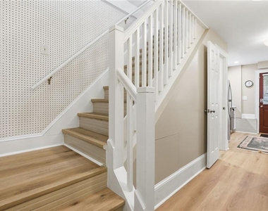 826 Mentelle Drive Ne - Photo Thumbnail 10