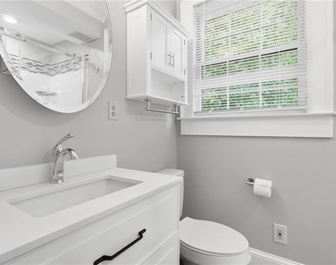 826 Mentelle Drive Ne - Photo Thumbnail 15