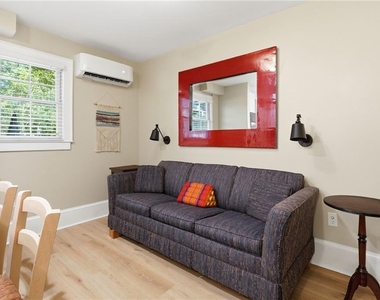 826 Mentelle Drive Ne - Photo Thumbnail 7