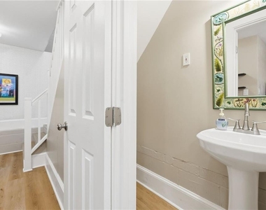 826 Mentelle Drive Ne - Photo Thumbnail 13