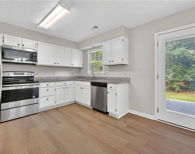 12110 Greenmont Walk - Photo Thumbnail 3