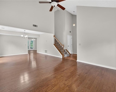12110 Greenmont Walk - Photo Thumbnail 6