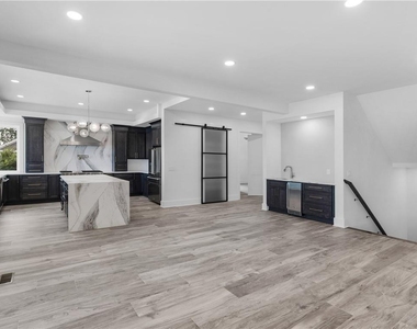 3258 S Bay Drive - Photo Thumbnail 11